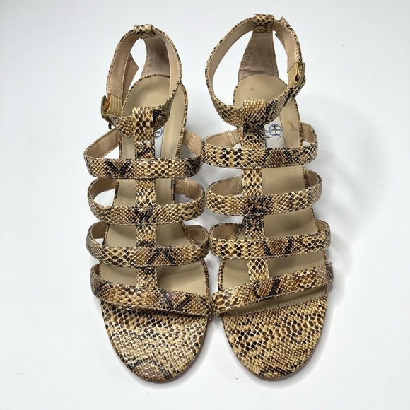 NEW Hot in Hollywood Tan Taupe Snake Skin Gladiator Strappy Ankle Sandals Shoes - Picture 2 of 14